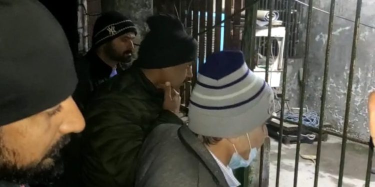 शराब के नशे में सुरक्षाकर्मी ने साथी सुरक्षाकर्मी को मारी गोली इलाज के दौरान मौत, आरोपी फरार