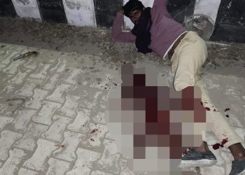 25000 के इनामी बदमाश से पुलिस की हुई मुठभेड़, तमंचा, कारतूस, बाइक व डॉलर बरामद