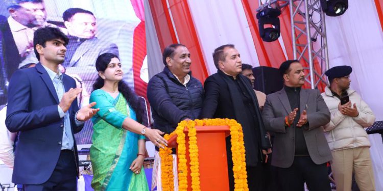 ग्रेटर नोएडा प्राधिकरण ने यूपी दिवस पर 27 करोड़ की परियोजनाओं का किया लोकार्पण व शिलान्यास