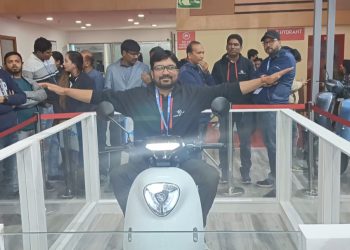 भारत का पहला ऑटो बैलेंस स्कूटर ऑटो एक्सपो में बना आकर्षक का केंद्र