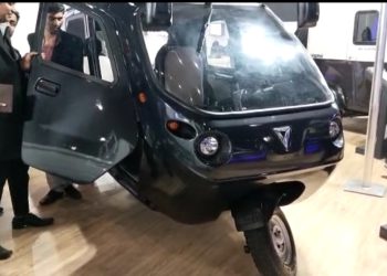 इस इलेक्ट्रिक ऑटो में मिलेंगी लग्जरी सुविधाएं, महिलाओ के लिए सुरक्षित सफ़र