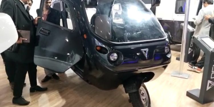 इस इलेक्ट्रिक ऑटो में मिलेंगी लग्जरी सुविधाएं, महिलाओ के लिए सुरक्षित सफ़र