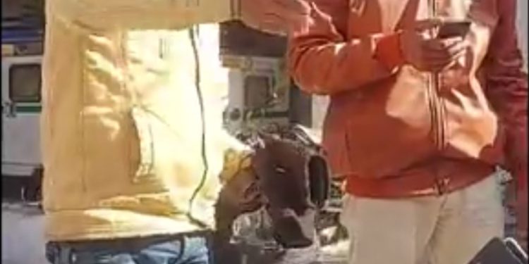 हथियार के बल पर बाइक सवार बदमाशों ने सुपरवाइजर से की एक लाख की लूट