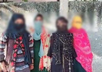 शर्मनाक – गांव के दबंगों के डर से 3 नाबालिग बेटियों की छुटी कॉलिज की पढ़ाई