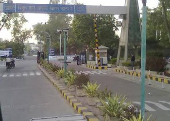 पुलिस की मदद से एनटीपीसी टाउनशिप के अवैध कब्जे वाले क्वाटर को कराया खाली