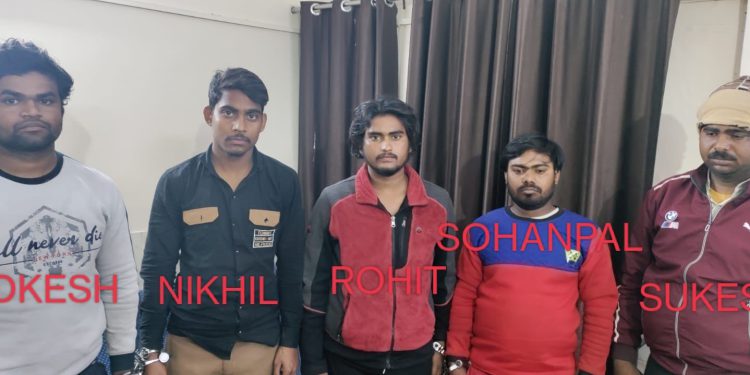 वाहन चोर गिरोह के सरगना सहित 5 लुटेरों को एसटीएफ ने किया गिरफ्तार