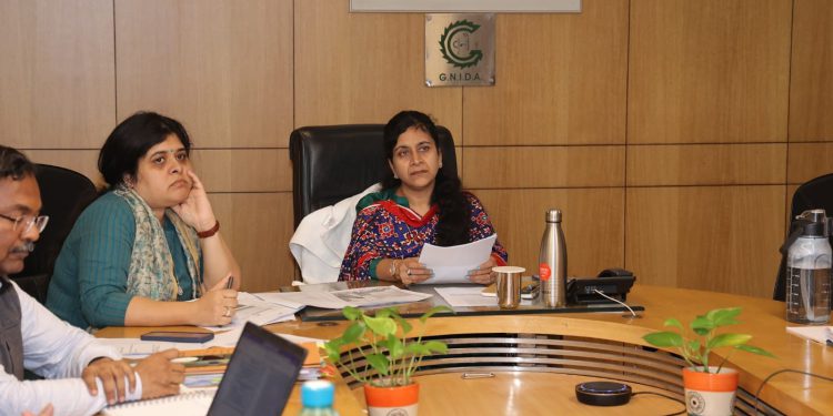 जन सुनवाई में ग्रेनो प्राधिकरण की सीईओ ने निपटाईं शिकायतें