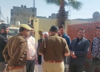 दादरी में आरोपियों ने पंचायत कर पीड़ित परिवार को तुगलकी फरमान सुनते हुए किया हुक्का पानी बंद, पीड़ित ने पुलिस से लगाई गुहार