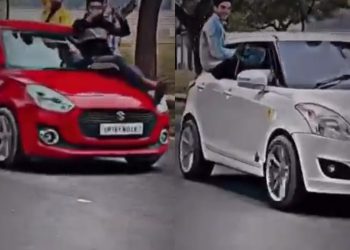 गाड़ी के बोनट पर बैठकर स्टंट करने की वीडियो वायरल होने के बाद पुलिस ने 2 कारों को किया सीज, अन्य की जांच जारी।