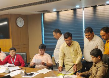 ग्रेटर नोएडा में प्राधिकरण अभियान चलाकर कराएगा फॉगिंग