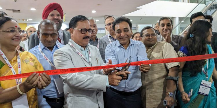 ग्रेटर नोएडा के इंडिया एक्सपो में शुरू हुआ वैश्विक प्रौद्योगिकी एक्सपो और सम्मेलन