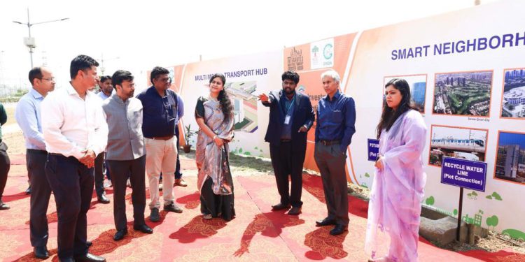 केंद्रीय वाणिज्य एवं उद्योग मंत्रालय के सचिव ने आईआईटीजीएनएल का लिया जायजा