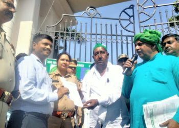 भाकियू लोक शक्ति ने किसानों की समस्याओं को लेकर जीबीयू की पंचायत, एसडीएम को सौपा ज्ञापन