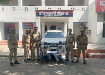 चोरी की फॉर्च्यूनर सहित दो शातिर चोरों को पुलिस ने किया गिरफ्तार