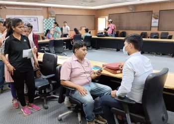 जीबीयू कैंपस में एनएसएस की टीम ने लगाया फ्री आई चेक अप कैंप