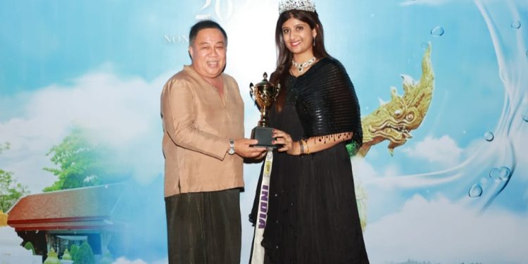 नोएडा की डॉ कणिका तिवारी बनी मिसेस टूरिज्म क्वीन ऑफ़ ओशिनिया