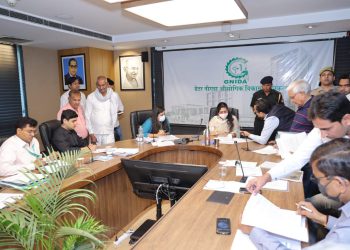 ग्रेटर नोएडा में जमीन पर अतिक्रमण हुआ तो तत्काल कार्रवाई करें – रितु माहेश्वरी