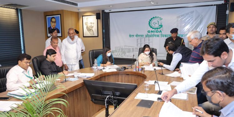 ग्रेटर नोएडा में जमीन पर अतिक्रमण हुआ तो तत्काल कार्रवाई करें – रितु माहेश्वरी