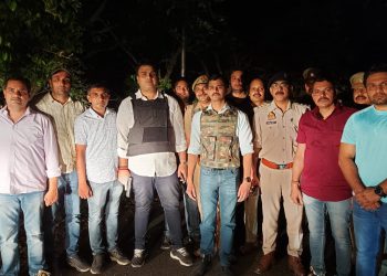 एक लाख रुपये के इनामी बदमाश को पुलिस ने मुठभेड़ में किया गिरफ्तार