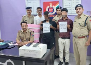 ई टिकटो की कालाबाजारी कर रेलवे को डेढ़ करोड़ चुना लगाने वाले चढ़े आरपीएफ के हत्थे