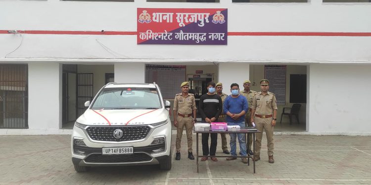 फर्जी कंपनी बनाकर 6 करोड रुपए की धोखाधड़ी करने के दो आरोपी गिरफ्तार, 12 लाखों की नकदी सहित अन्य सामान बरामद।