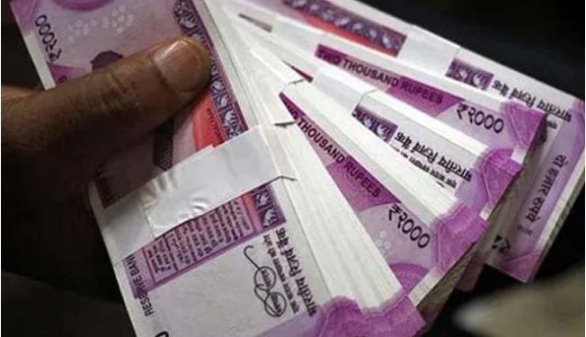 2,000 रुपये के नोट के एक्सचेंज पर एसबीआई का बड़ा अपडेट, जानिए क्या कहा देश के सबसे बड़े बैंक ने