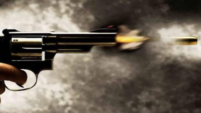 जेठ का खूनी खेल: बच्चों के विवाद में महिला को मारी गोली, एक के बाद एक चलाईं तीन गोलियां;  हालत गंभीर