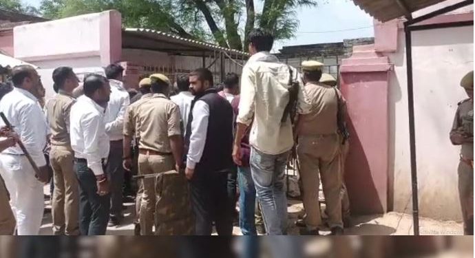 जौनपुर में न्यायालय परिसर में चली गोली, पेशी में आए बदमाशों पर फायरिंग