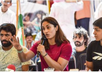 इसे लाइव करें, हम तैयार हैं: WFI चीफ के नार्को टेस्ट की चुनौती को महिला पहलवानों ने स्‍वीकारा