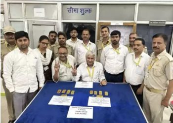 लखनऊ एयरपोर्ट पर पकड़ा गया 8 किलो सोना, तस्करों ने ये अनोखा तरीका था अपनाया