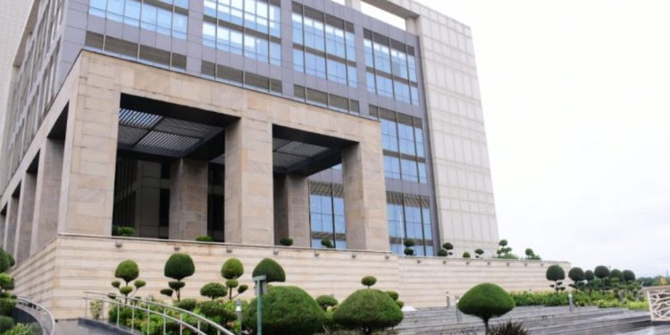 रखरखाव में लापरवाही पर उद्यान से जुड़ी 4 फर्मों पर 17 लाख रुपये का जुर्माना