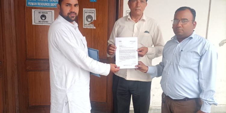 लिखित आश्वासन के बाद केंद्रीय विद्यालय बचाओ संघर्ष समिति का धरना स्थगित, केंद्रीय विद्यालय में सुरु होंगे प्रवेश