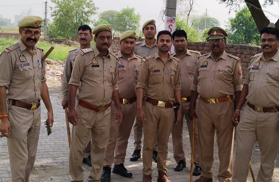 पिता ने गोली मारकर की बेटे की हत्या, पुलिस जांच में जुटी।