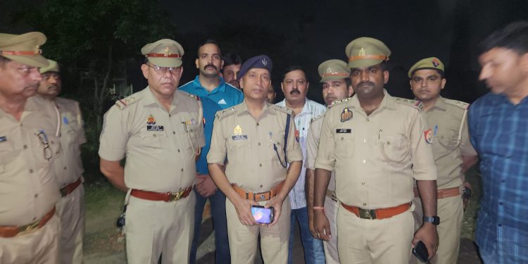 चैकिंग के दौरान पुलिस की बदमाशो से हुई मुठभेड़, एक बदमाश के पैर में लगी गोली दो फरार
