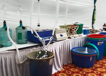 अवैध फैक्ट्री का भंडाफोड़ करते हुए पुलिस ने तीन नाइजीरियनो को किया गिरफ्तार, 150 करोड़ की ड्रग्स बरामद