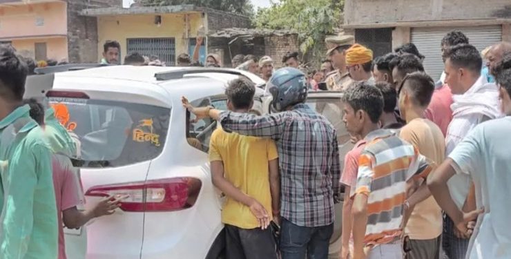 देवरिया में दर्दनाक हादसा, ट्रक व क्रेटा के आमने-सामने की टक्कर में पांच की मौत