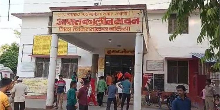 बलिया में 4 दिन में 57 लोगों की मौत, शासन ने लिया संज्ञान, जांच के लिए लखनऊ से पहुंची टीम