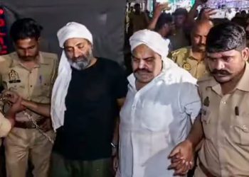 अतीक अहमद की बहन आयशा पहुंची सुप्रीम कोर्ट, रिटायर्ड जज से मर्डर की निष्पक्ष जांच की मांग की