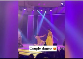 Karan Deol के संगीत में बॉबी देओल ने पत्नी तान्या के साथ किया रोमांटिक डांस, ‘नइयो- नइयो’ पर भी सनी-धर्मेंद्र संग लगाए ठुमके