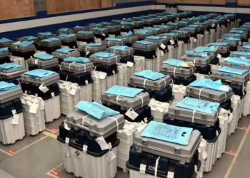 लोकसभा चुनाव के लिए निर्वाचन आयोग की तैयारी, देशभर में EVM और पेपरट्रेल मशीनों की जांच शुरू की