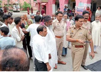 अग्निशमन यंत्र का सिलेंडर फटा, युवक की मौत: भदोही में सिलेंडर में नाइट्रोजन गैस भर रहा था युवक, प्रेशर ज्यादा होने से हादसा होने की आशंका