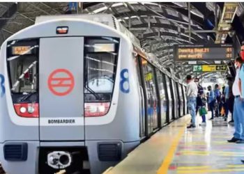 दिल्ली मेट्रो का बड़ा फैसला! अब शराब की बोतलें लेकर सफर करने की इजाजत