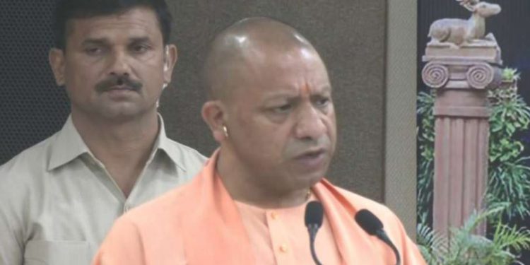 योगी आदित्यनाथ की सोशल मीडिया पर बढ़ी लोकप्रियता, इस प्लेटफॉर्म पर 2.5 करोड़ फॉलोअर्स का आंकड़ा पार करने वाले पहले सीएम