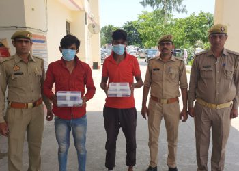 दो शातिर मोबाइल चोर गिरफ्तार, पांच चोरी के मोबाइल सहित तमंचा और कारतूस बरामद