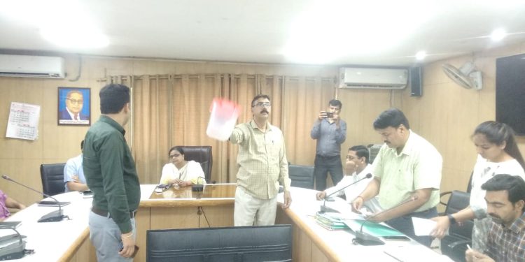 सस्ते गल्ले राशन की 6 दुकानों के लिए लॉटरी के माध्यम से हुआ ड्रॉ