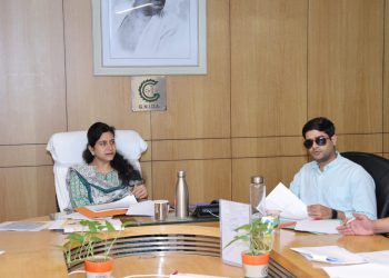 आठ औद्योगिक क्षेत्रों के लिए जमीन खरीदने में लापरवाही पर सीईओ ने कर्मचारियों पर की कार्रवाई