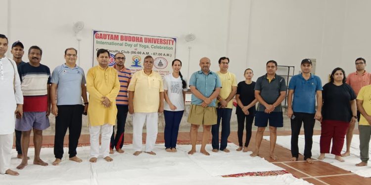 जीबीयू में 9वें अंतर्राष्ट्रीय योग दिवस कार्यक्रम का हुआ आयोजन