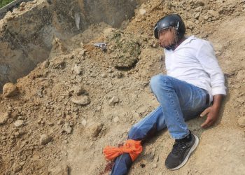 बाइक से लूट करने वाले बदमाशों से पुलिस की हुई मुठभेड़, एक बदमाश के पैर में लगी गोली दूसरा फरार