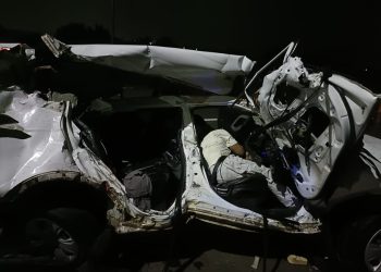 ईस्टर्न पेरीफेरल एक्सप्रेसवे पर सड़क हादसे में कार तीन लोगों की दर्दनाक मौत
