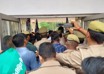 चंद्रशेखर पर हुए हमले के विरोध में भारतीय किसान सभा ने जिलाधिकारी को सौंपा ज्ञापन